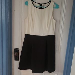 Elle dress off-white top/black bottom